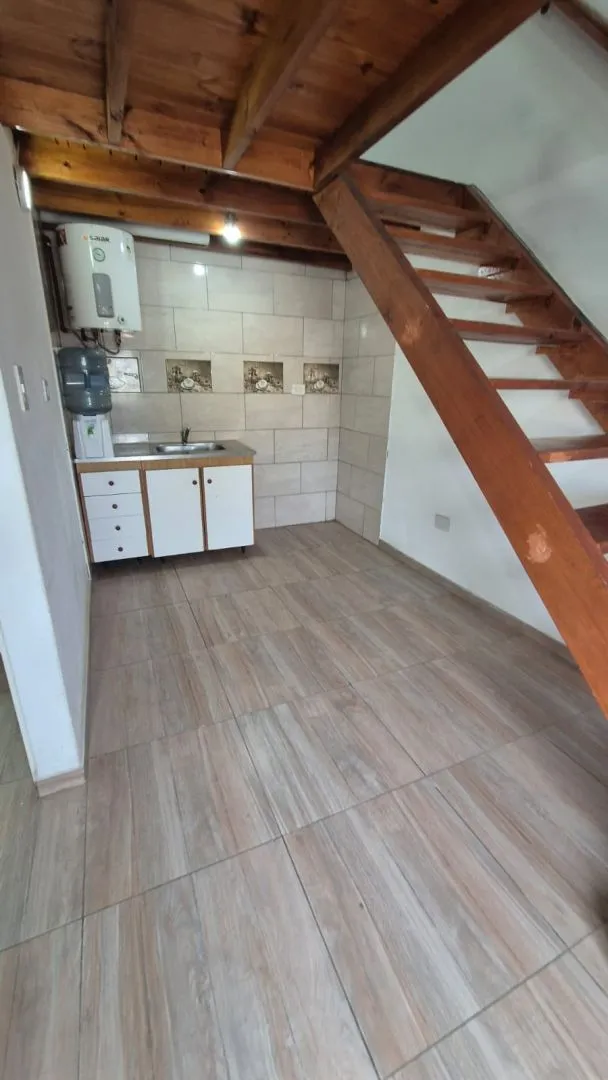 Верхний этаж 2 комнаты, 35 м²
