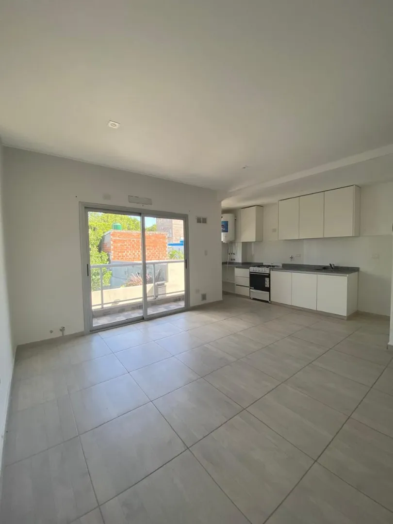 Listing: 2 bedrooms, Merlo