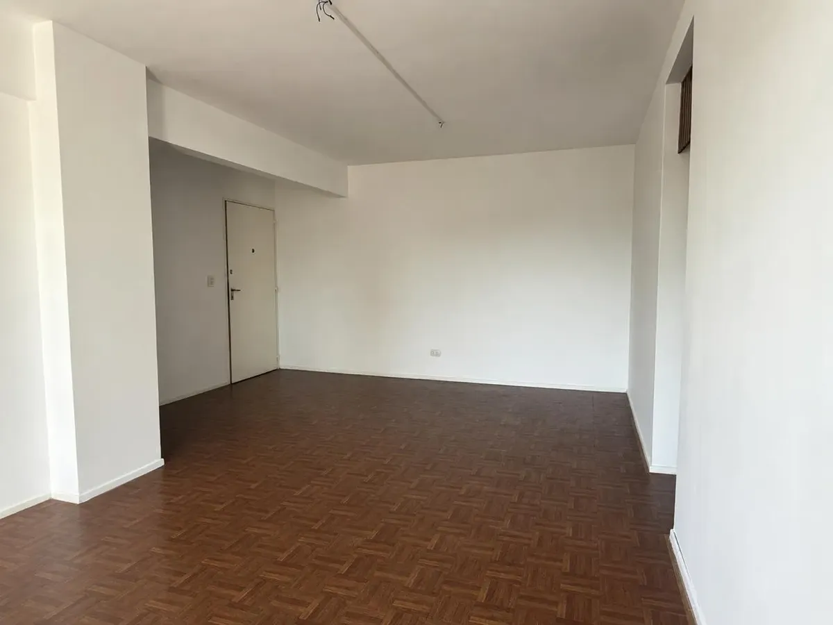 Alquiler Departamento 3 Ambientes Con Balcón Y Excelente Vista- Villa Raffo