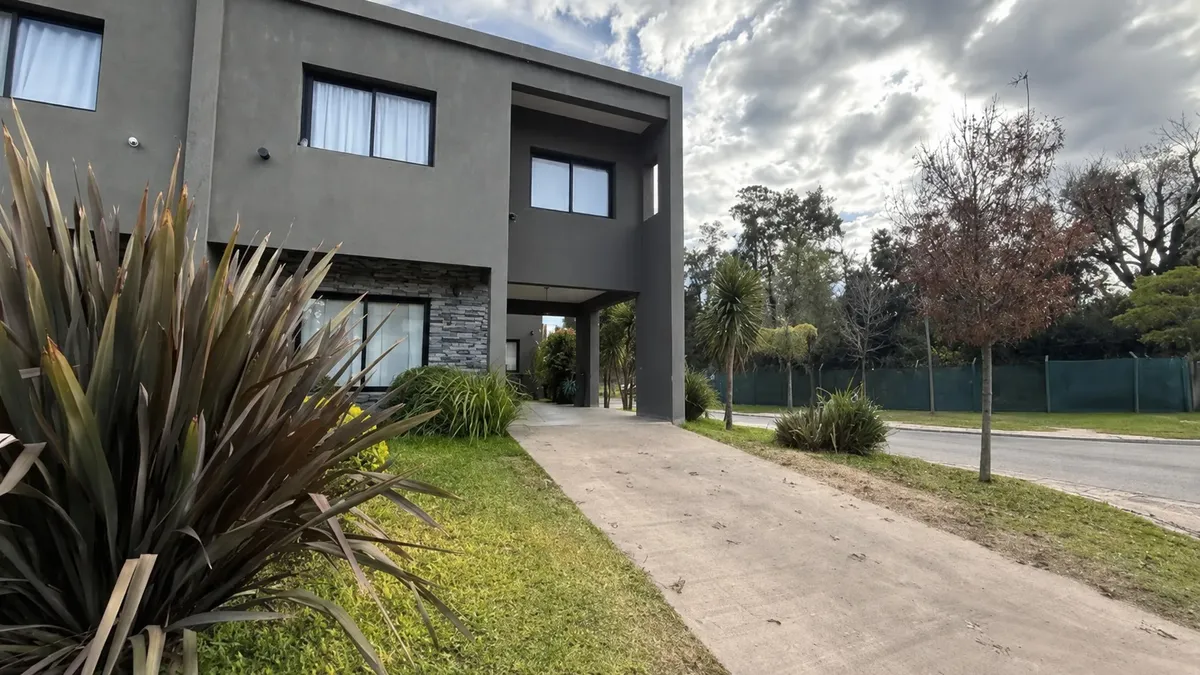 Casa En Alquiler En Maria Eugenia Residences