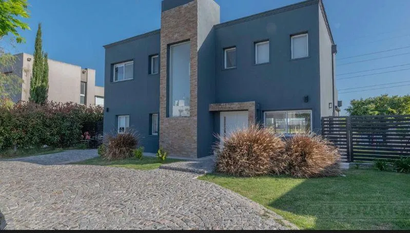 Casa Alquiler Temporario Y Venta Barrio San Gabriel Tigre