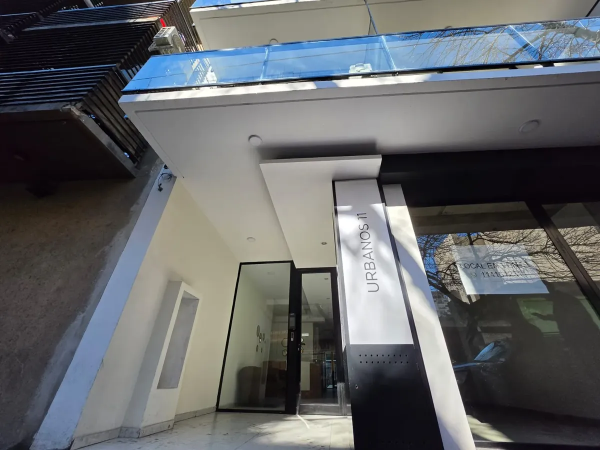 El Inmueble Se Dispone Contrafrente, Lo Que Garantiza Tranquilidad Y Una Vista Agradable