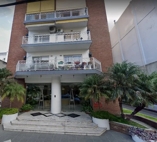 45 m², elevator and pool