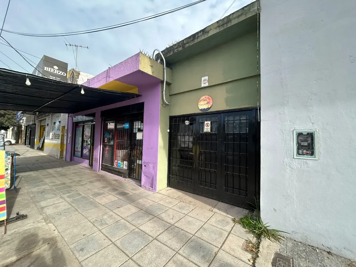 Casa Amplia 4 Amb. En Alquiler S/ Av. Peron 2900 - San Miguel