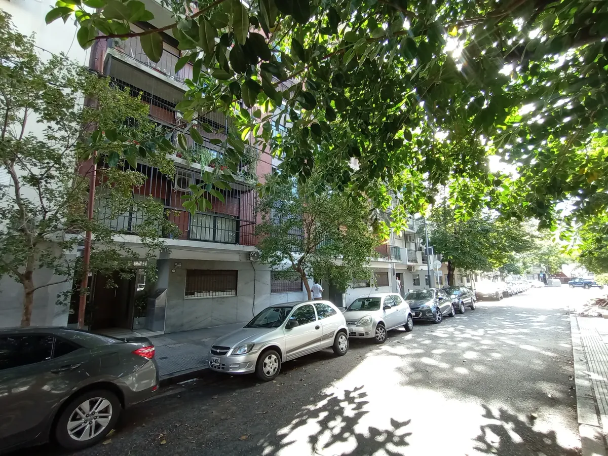 6th floor, 2 bedrooms, parquet