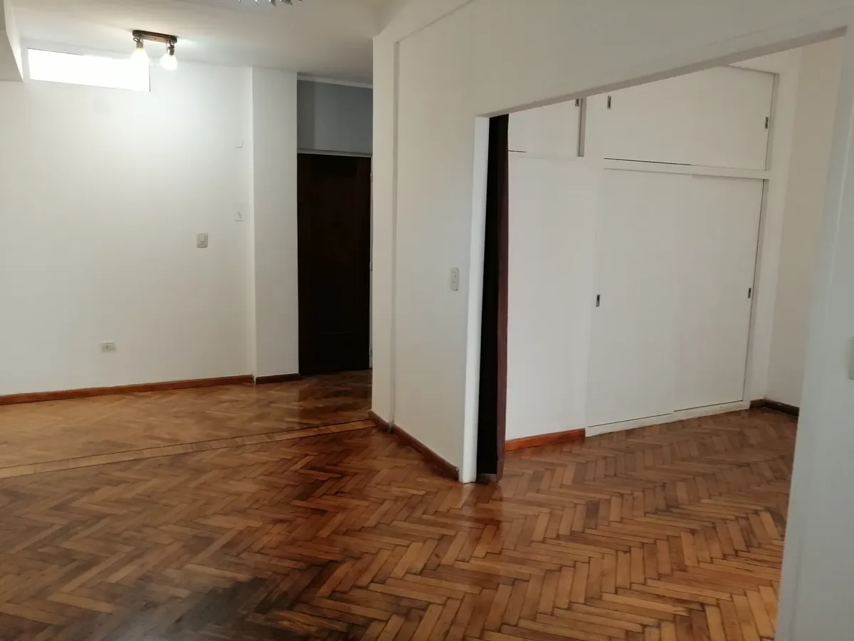 Muy Amplio Departamento En Planta Baja (tipo Ph) De 2 Ambientes, Tipo Loft