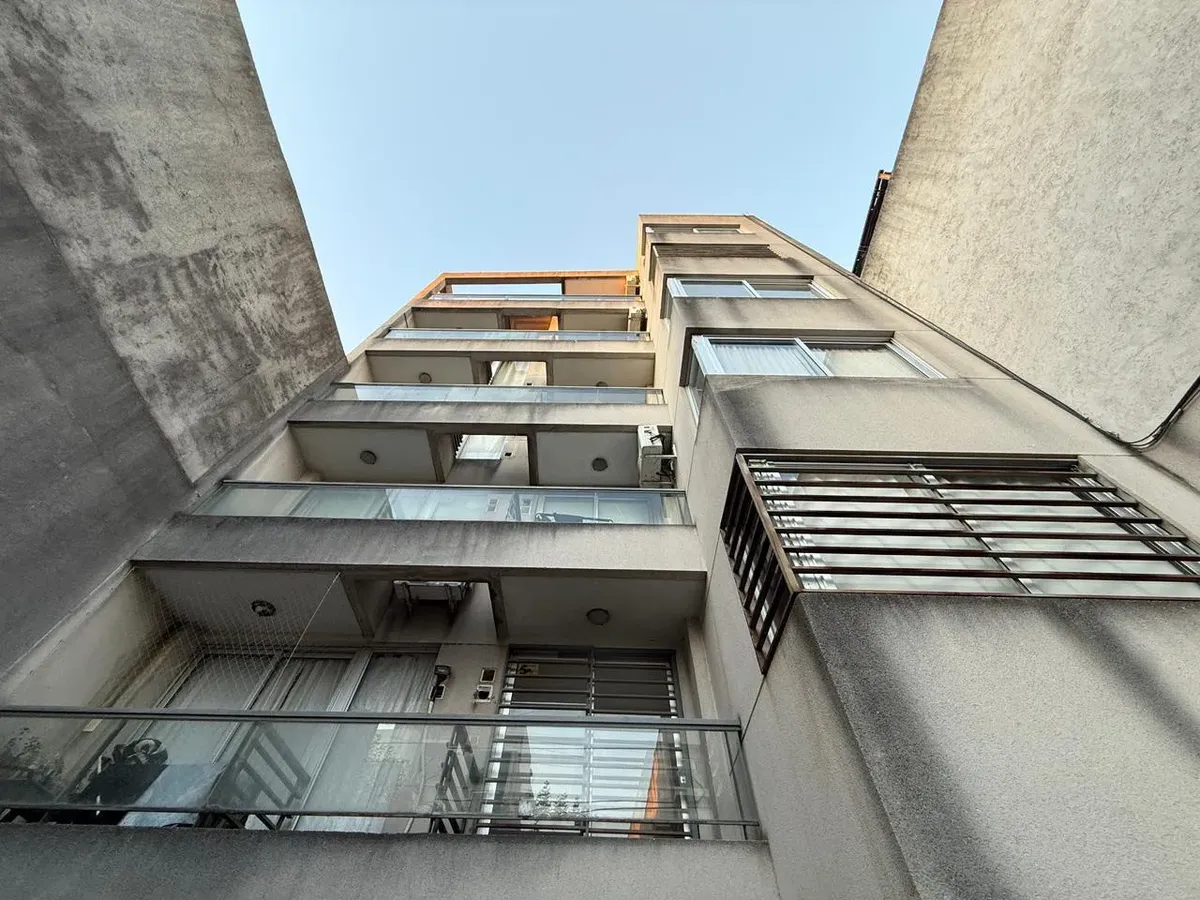 2-room apartment with balcony in Haedo