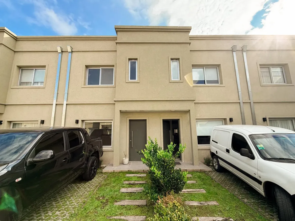 Duplex En Alquiler - Condominio La Mora - Hurlingham