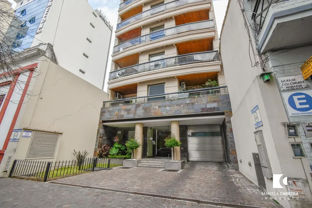 Departamento De Categoria De 2 Ambientes Con Cochera, Sum Y Seguridad