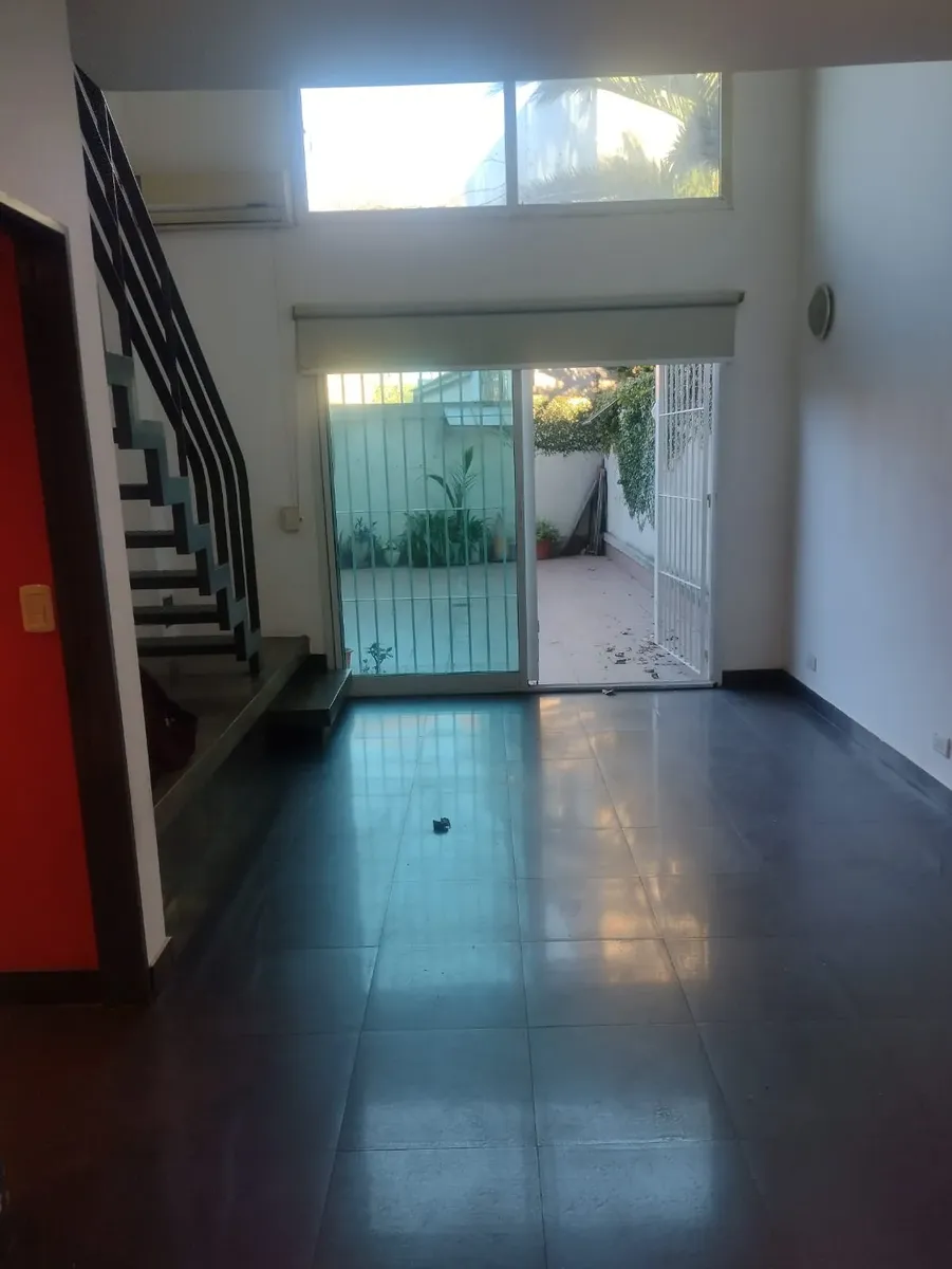 Luminoso,patio A Cielo Abierto,muy Buena Distribución Y Buen Estado