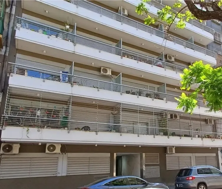 3rd-floor studio with balcony