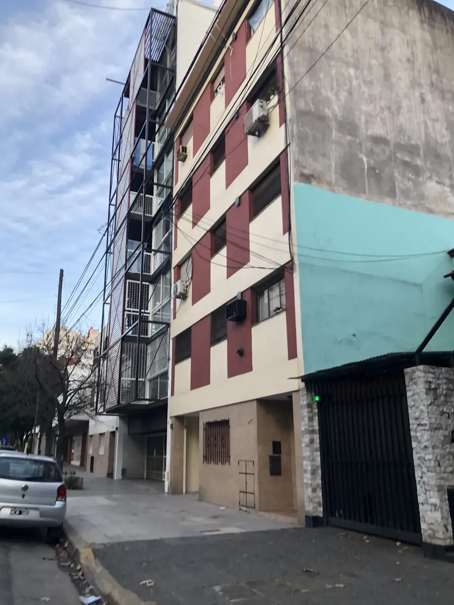 Departamento 2 Ambientes - 2o Piso Por Escalera
