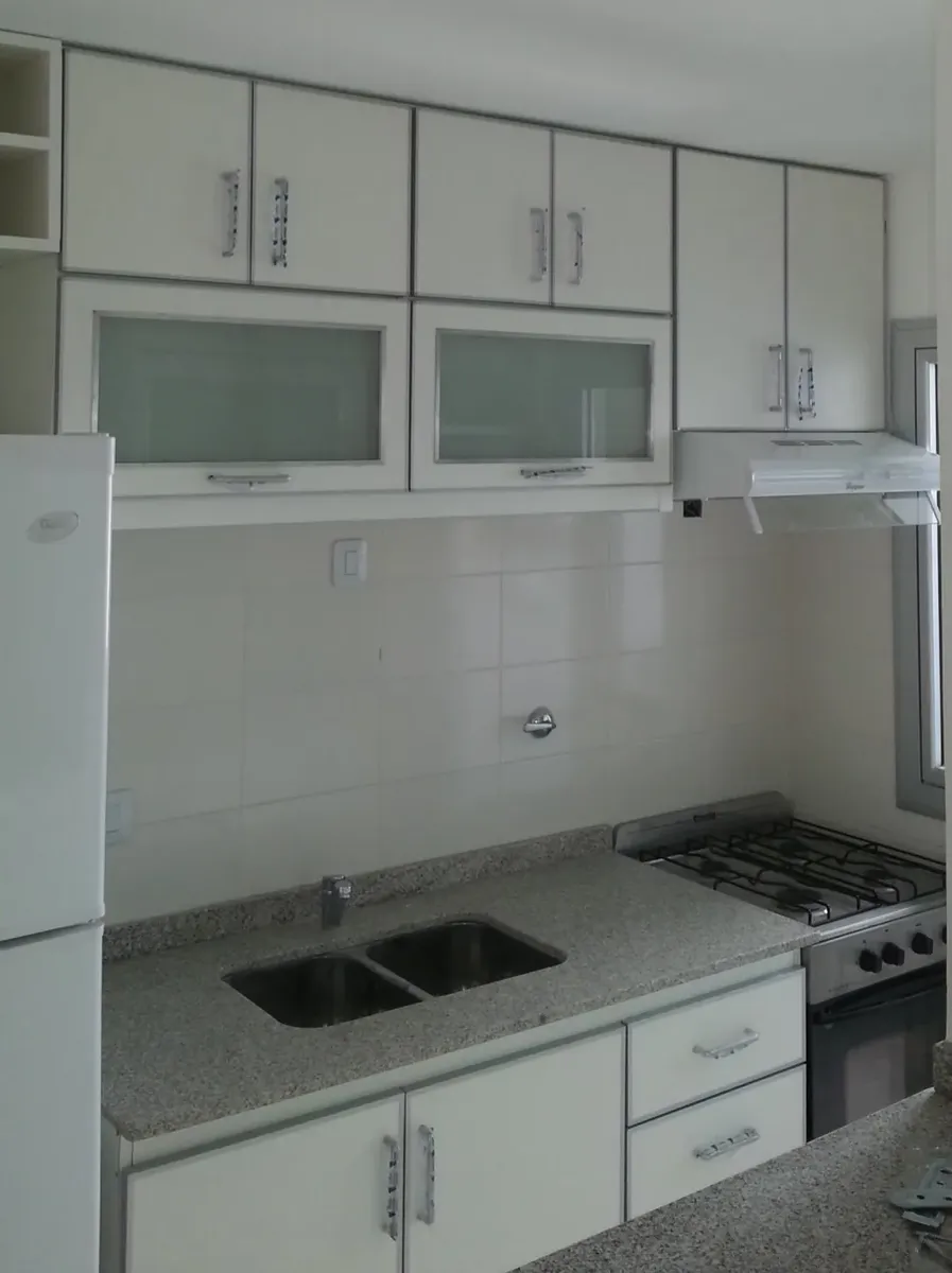 Oportunidad:3 Amb. Con Terraza Propia + Cochera Doble ( ) Exclusivo Departamento De 3 Ambientes Con Balcón Al Frente, Terraza Privada Y Cochera Cubierta Para 2 Autos. La Propiedad Se Distin