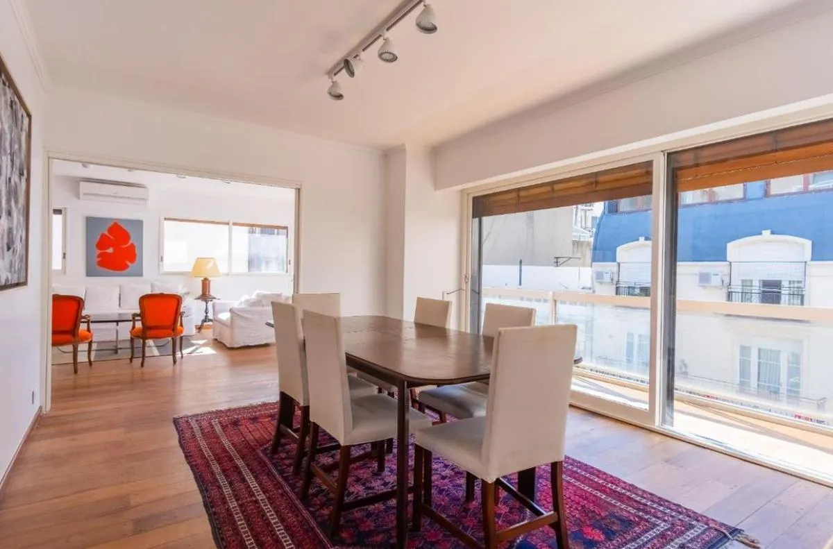 Recoleta, long balcony, 5 rooms