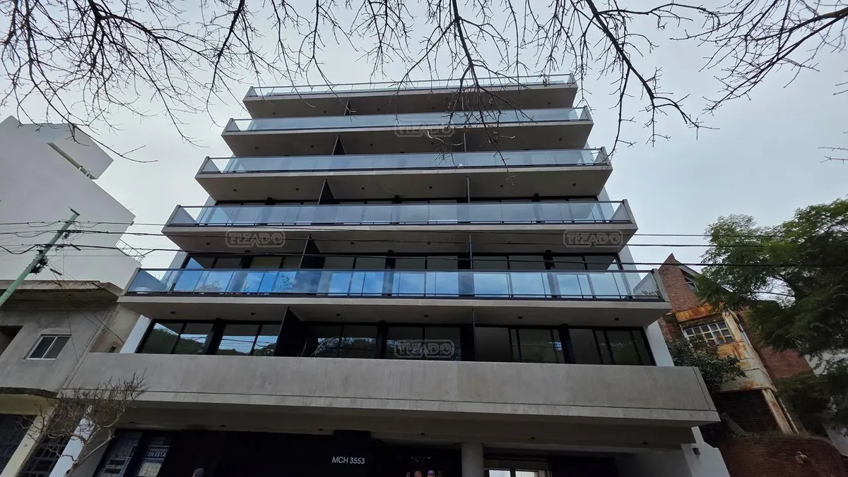 4° piso al frente con balcón
