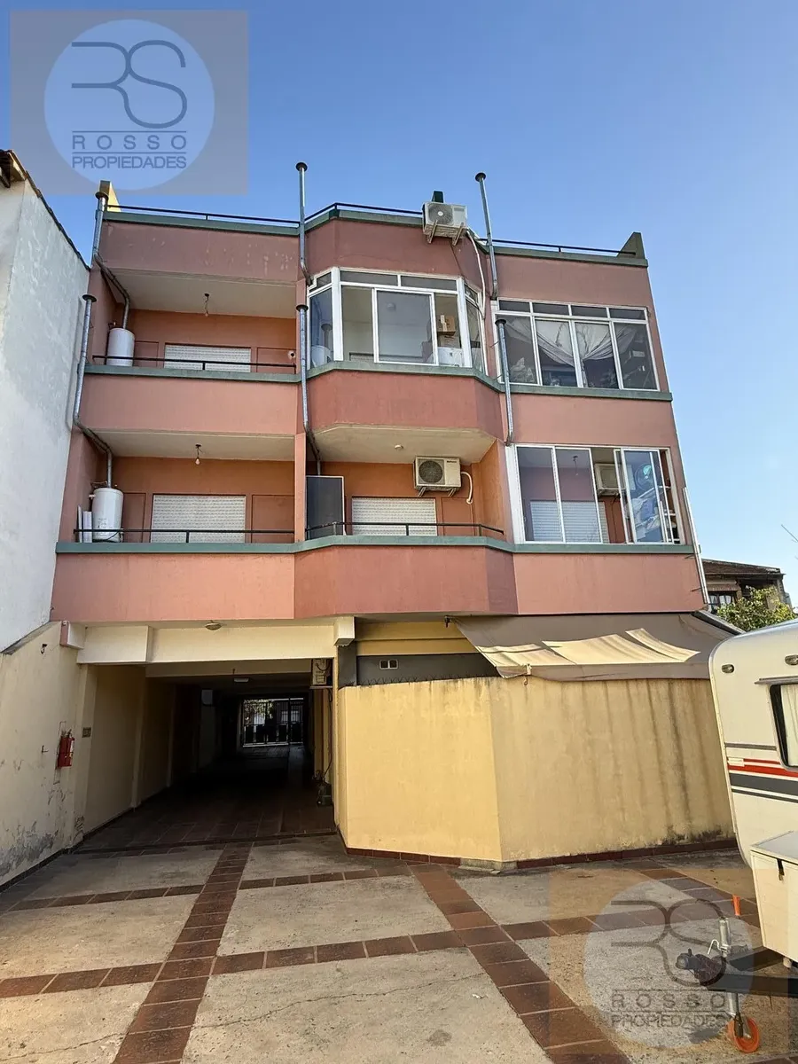 Departamento 2 Ambientes Con Cochera En Alquiler - Villa Luzuriaga