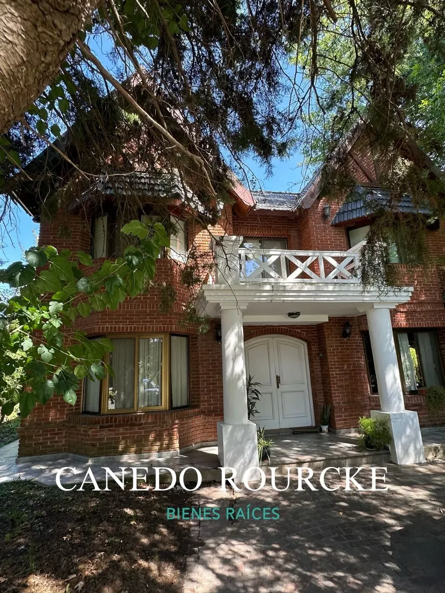 Casa con pileta 8x4