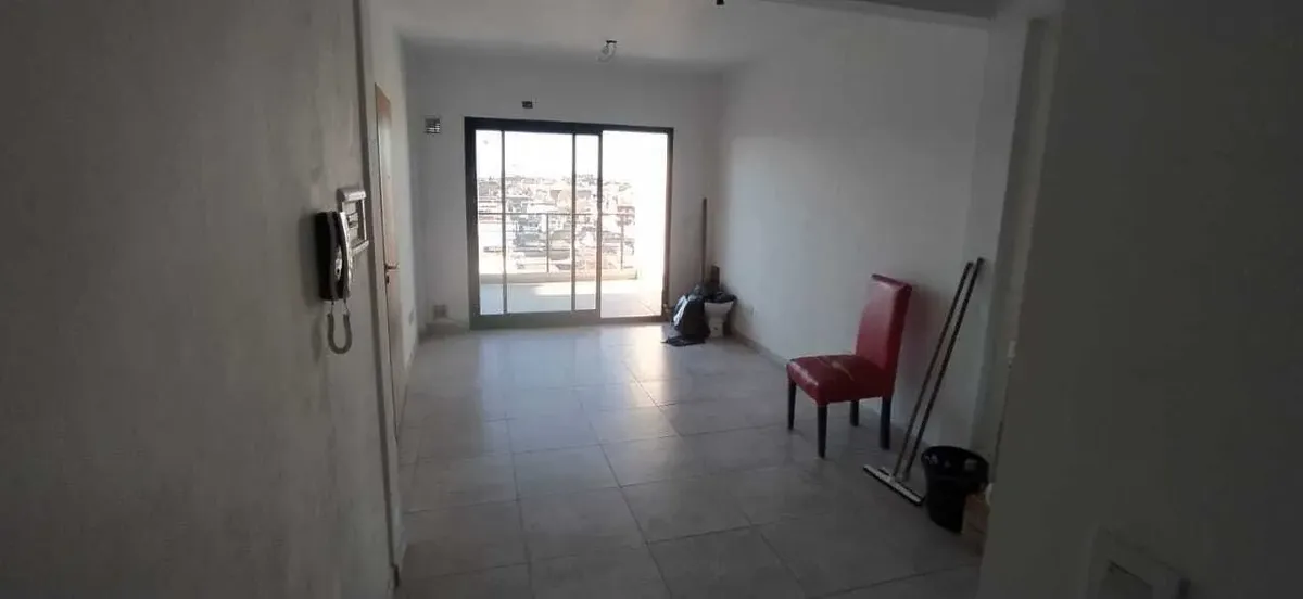 Piso 2 Ambientes Con Balcon Terraza Y Sin Expensas En Alquiler En Valentín Alsina, Lanús