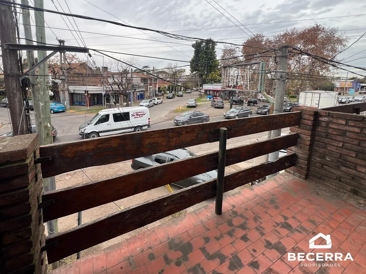 Duplex con balcón y 2 dormitorios