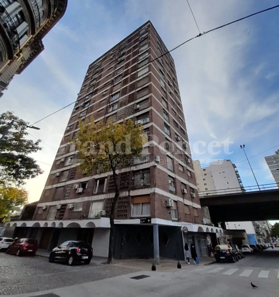 Alquiler Departamento De 4 Ambientes Con Balcón En San Telmo