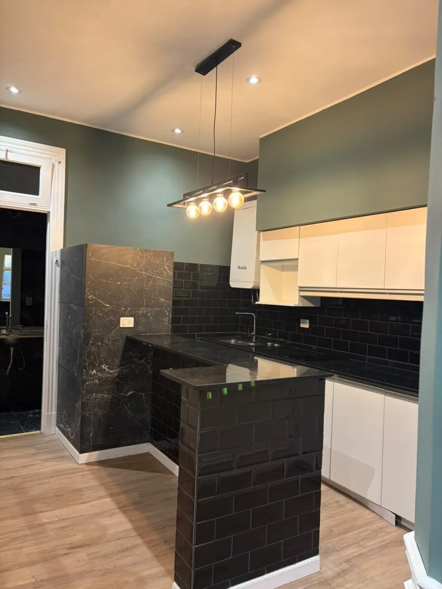 4 rooms front-facing, new