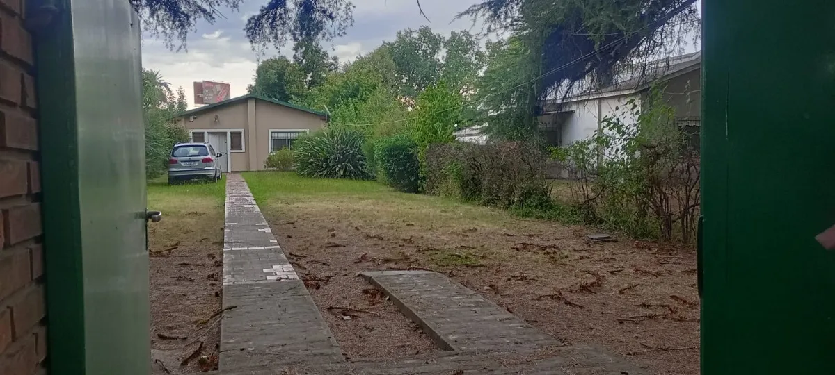 Casa con jardín y 2 dormitorios