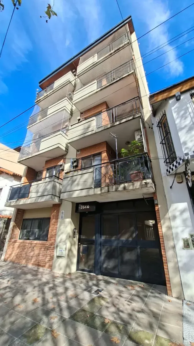 Dpto 2 Ambientes C/ Exclente Balcon