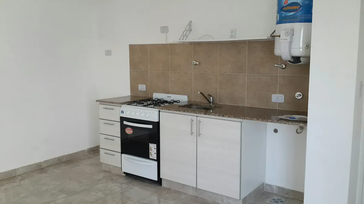 Alquiler De 2 Ambientes En El Palomar - Calle Pedernera
