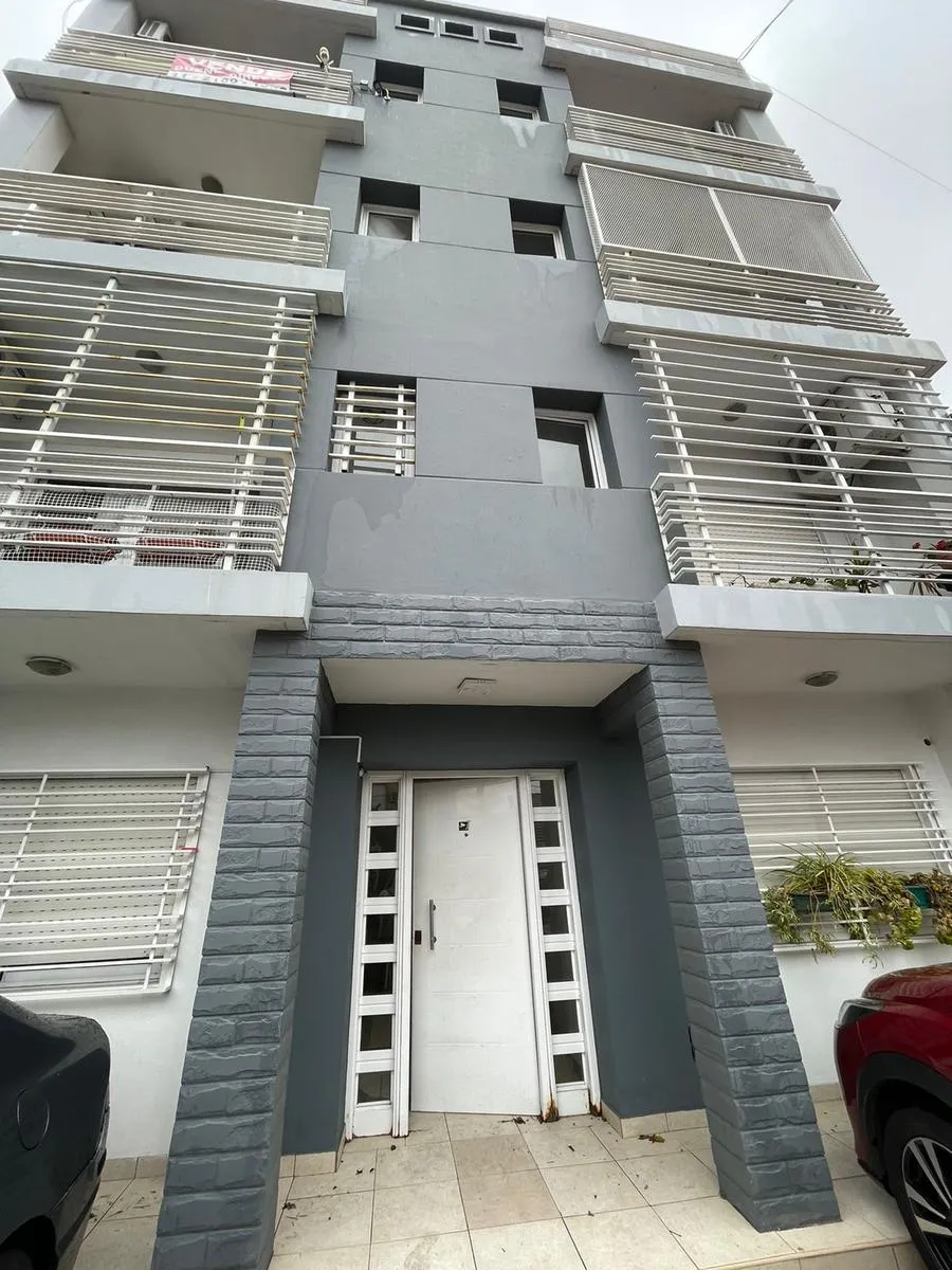 Departamento En Alquiler De 3 Amb Con Espacio Guarda Coche
