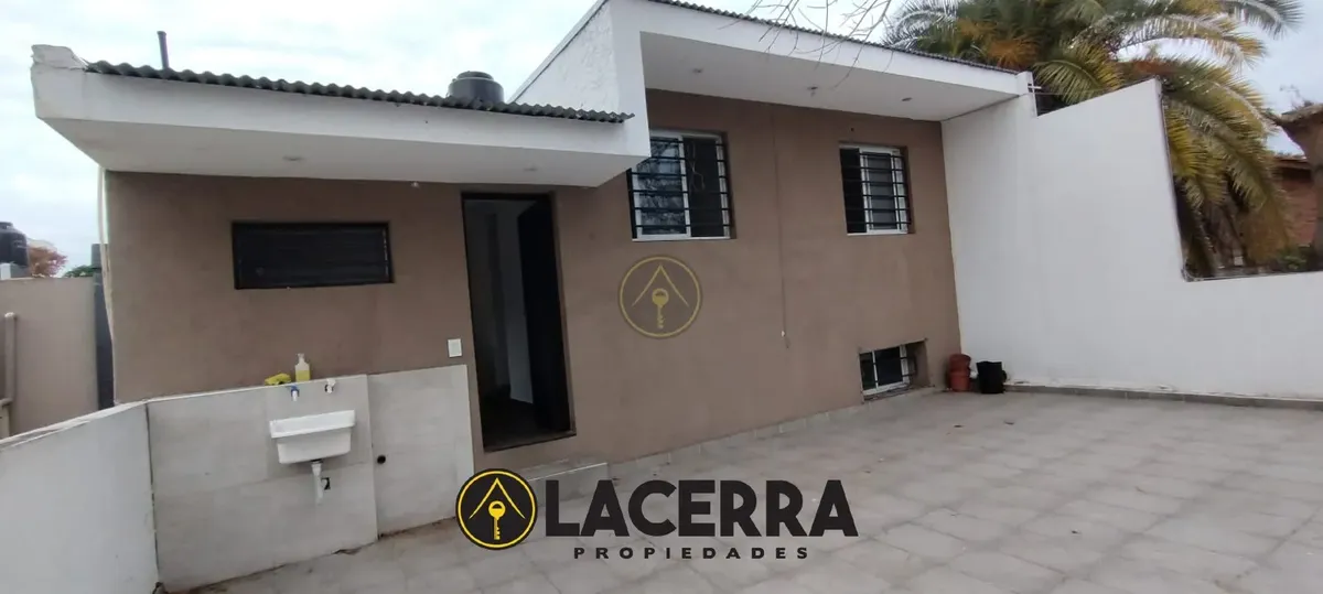 Casa 3 Ambientes En Alquiler En Villa Ballester