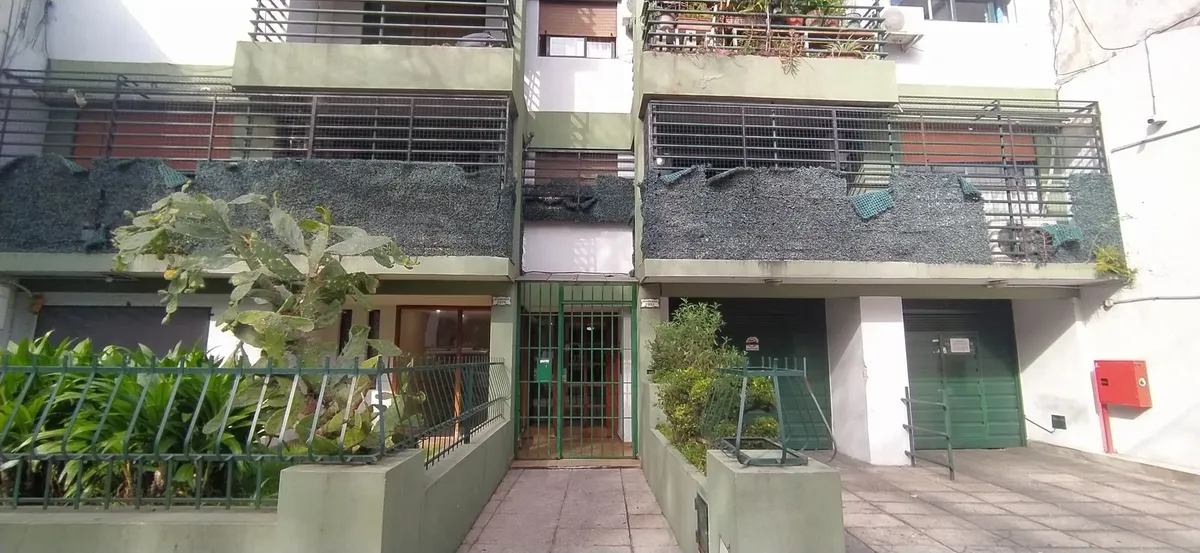 Alquiler Dpto 2 Amb C/balcón (flores)