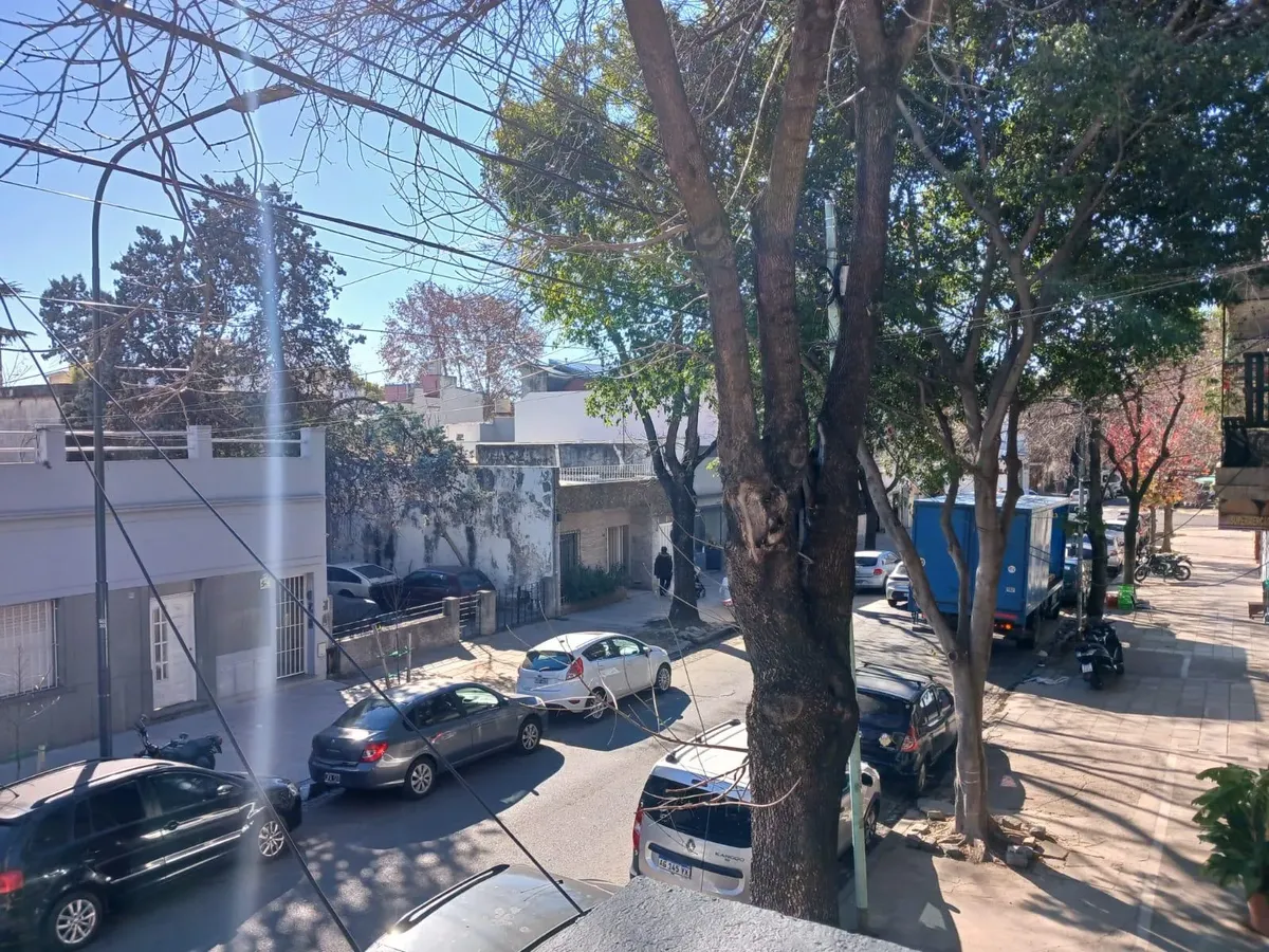 Monoambiente con balcón norte