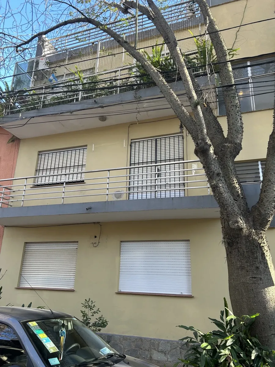 1st-floor front-facing, 2 bedrooms
