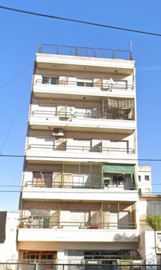 Departamento 2 Amb A Metros Estacion Moron, Sarmiento 900