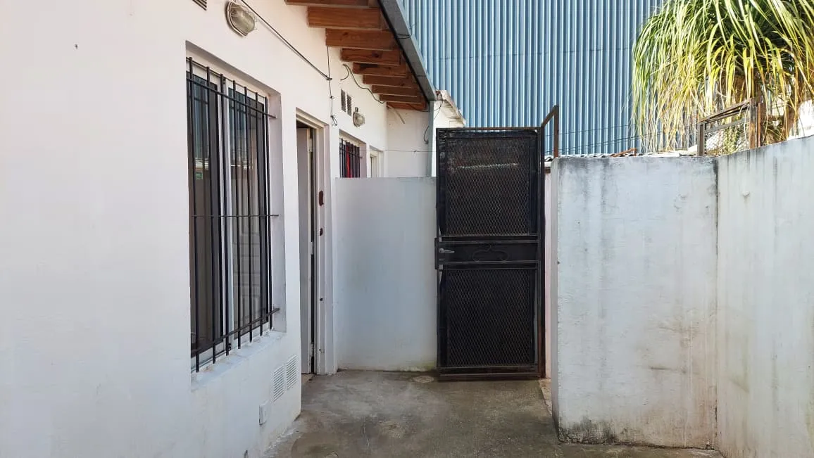 Ph Dos Ambientes  Tipo Casita Con Patio Todo Luz Sin Expensas El Palomar