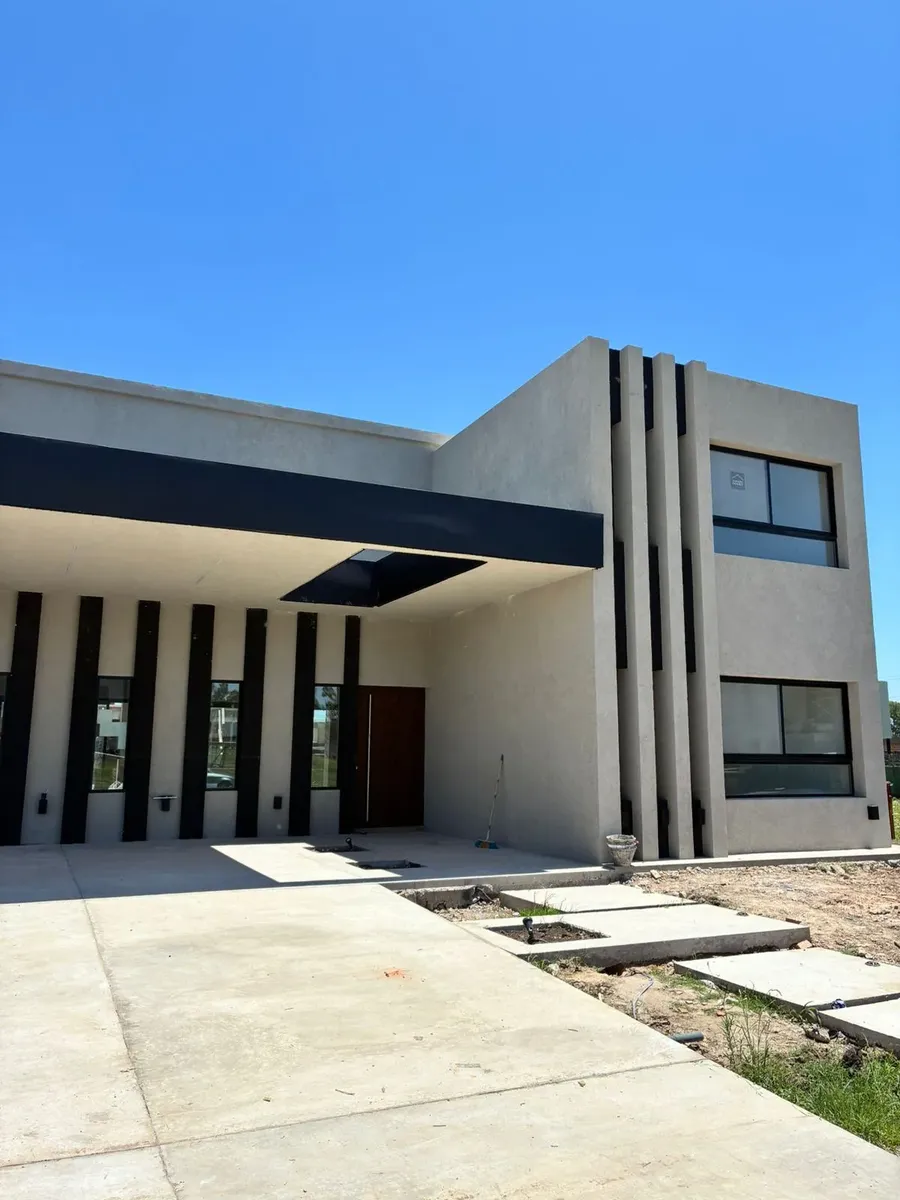 Alquiler Casa A Estrenar En Canning Chico