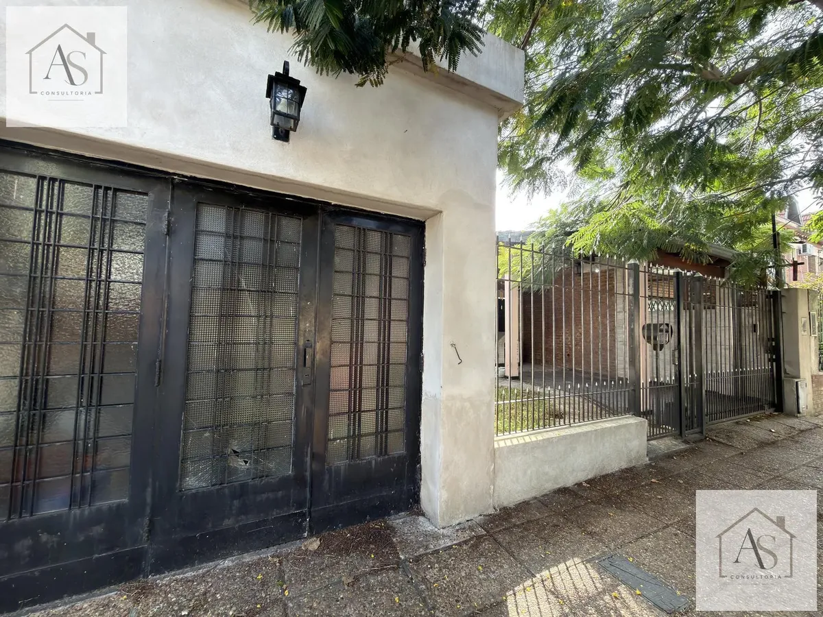 Casa en Castelar Norte con pileta