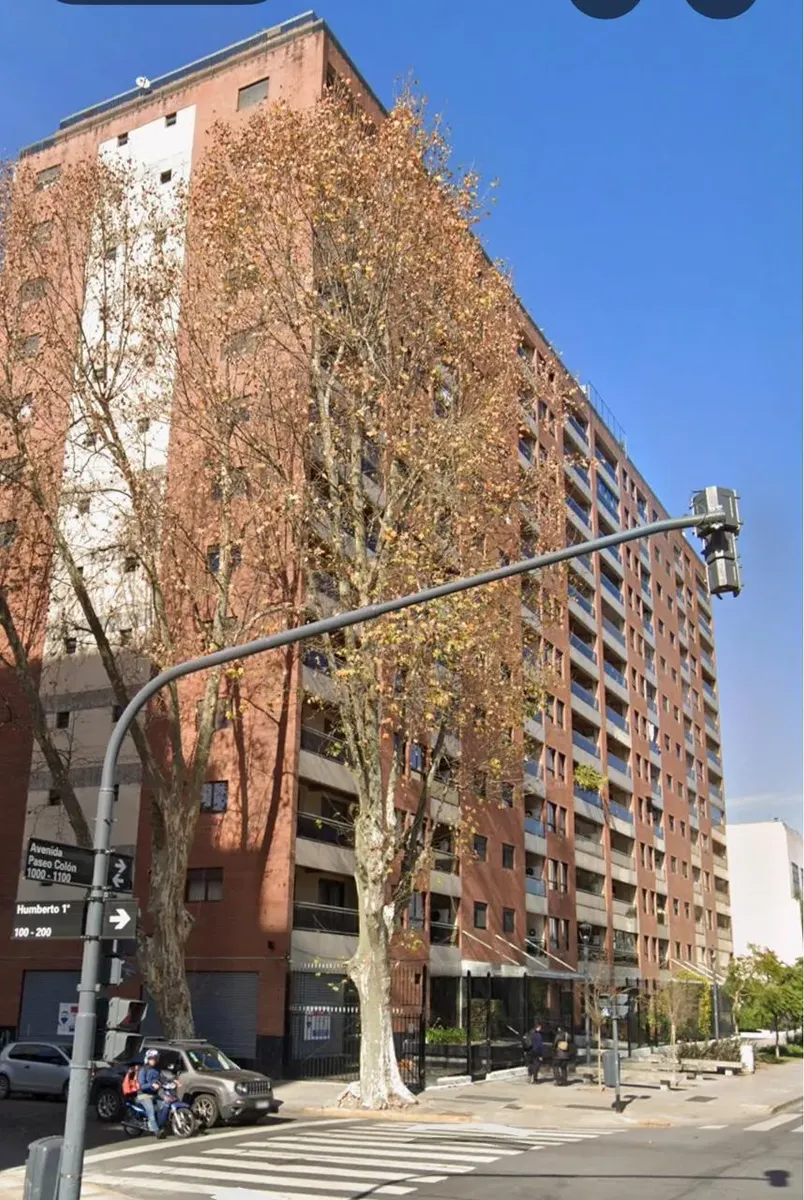 3rd-floor east-facing balcony