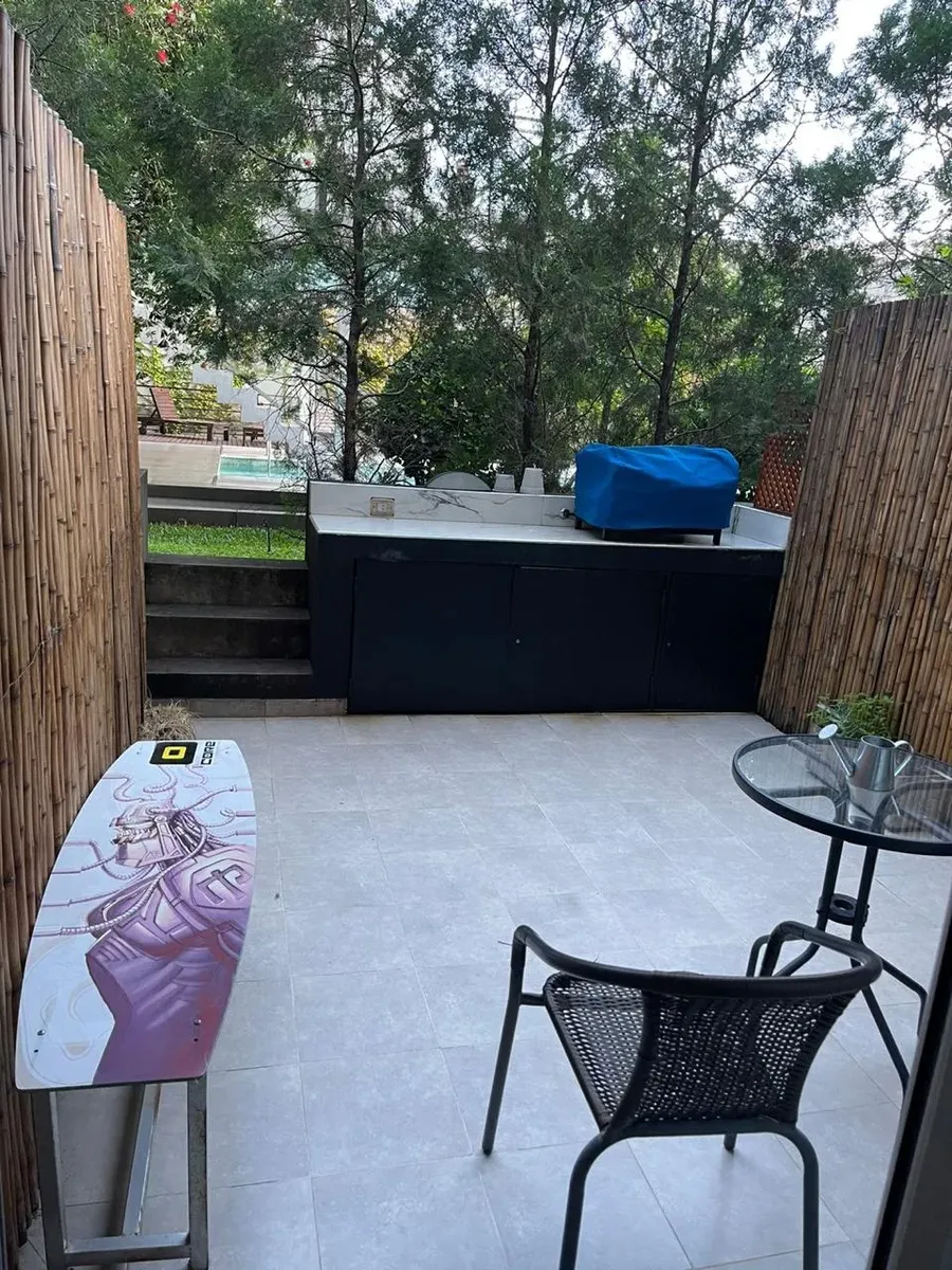 Studio with grill and pool access