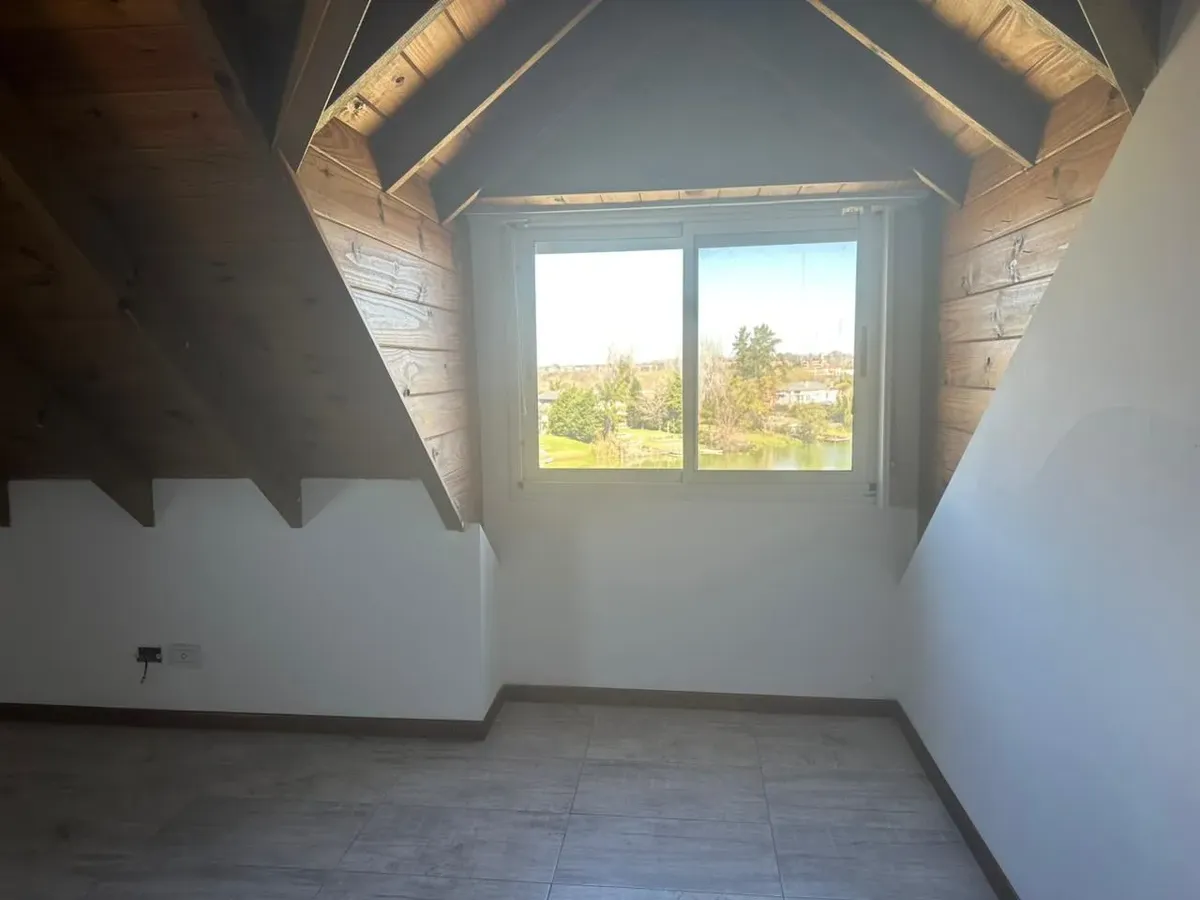 Departamento Dúplex  En Alquiler En Santa Barbara, Tigre, G.b.a. Zona Norte