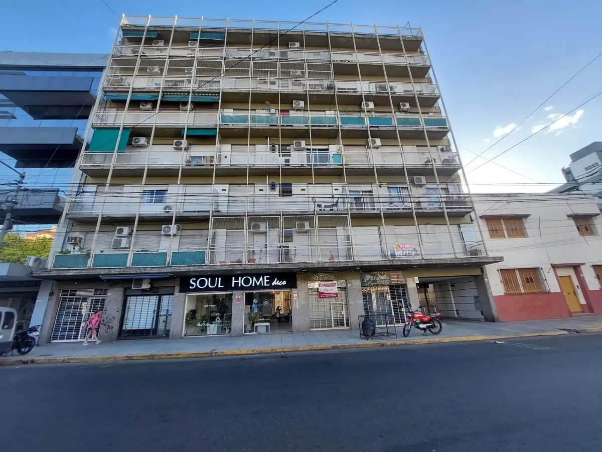 Departamento 3 Ambientes Con Balcon - Excelente Ubicacion
