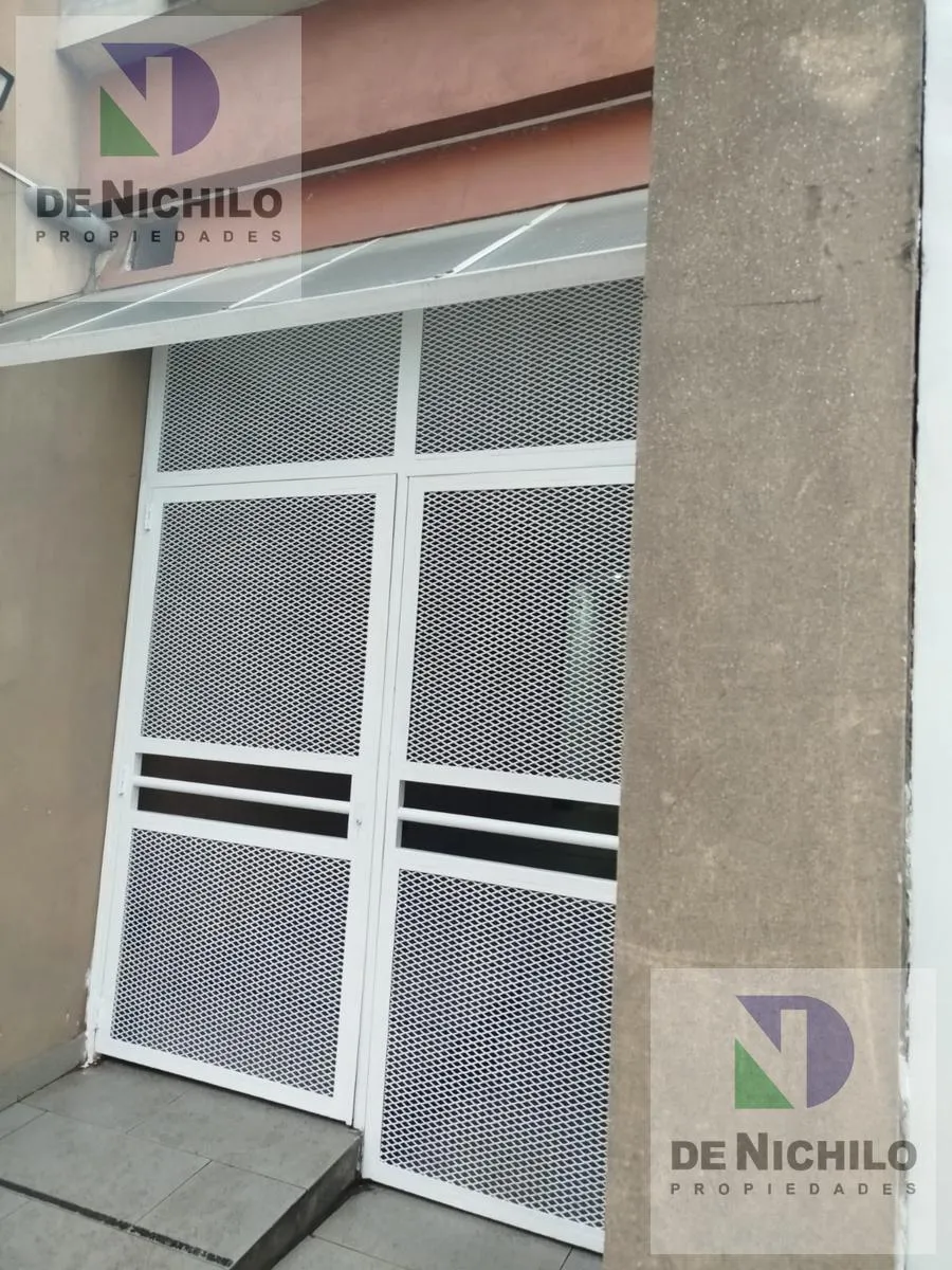 Monoambiente con balcón