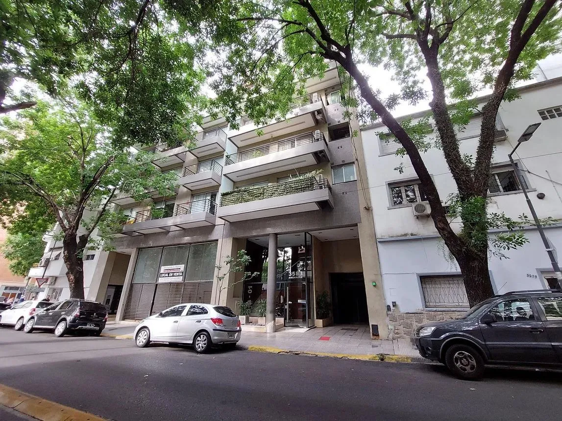 Super Amplio! Suite Con Vestidor Y Toilette - Impecable Estado! Sum Con Parrilla