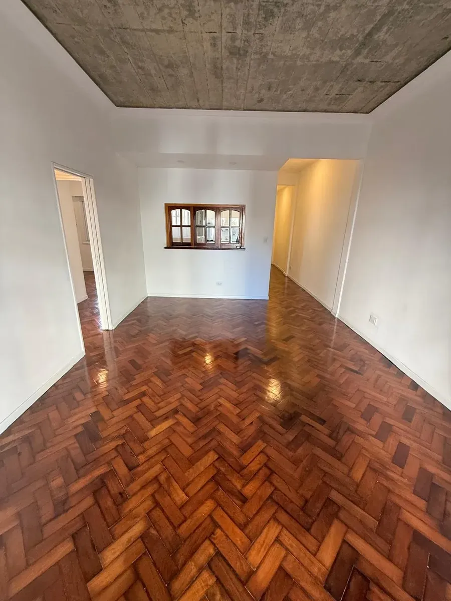 4° piso al frente con balcón