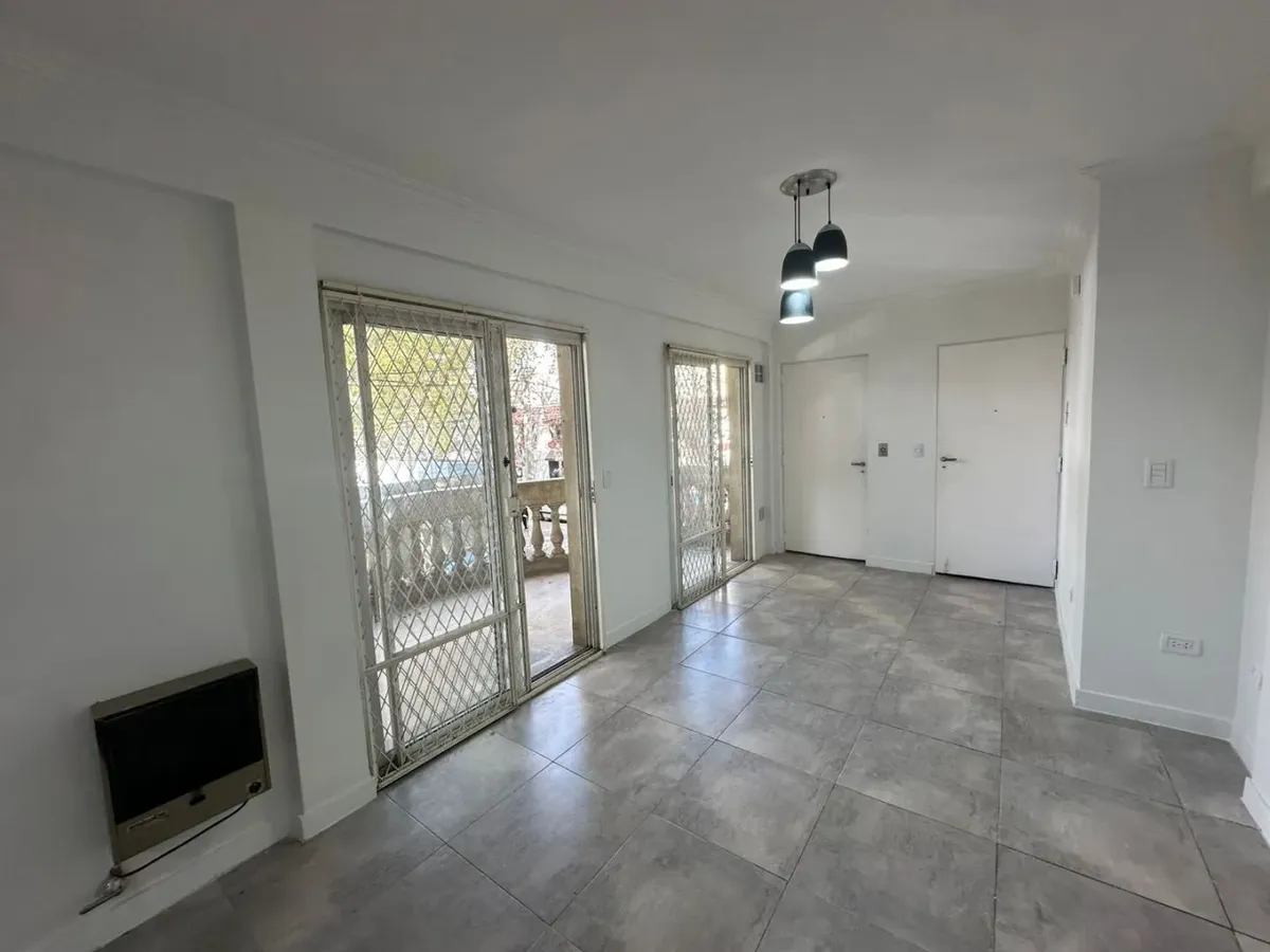 3 rooms, double balcony