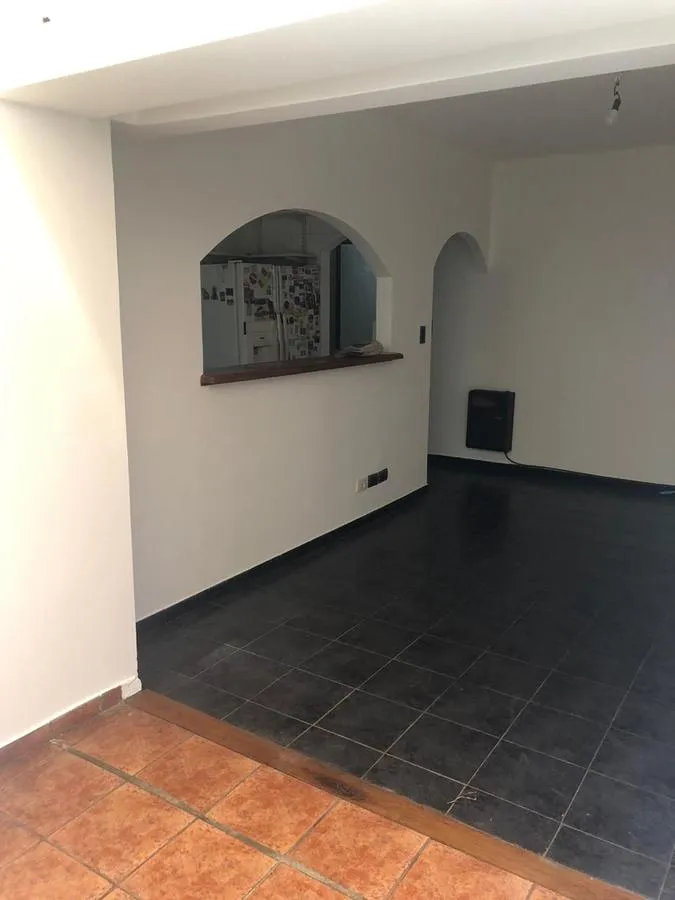 2 ambientes con balcón patio
