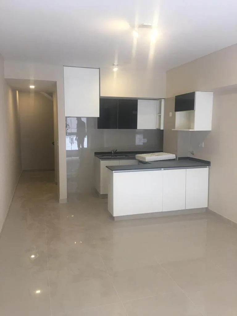 Triplex con cochera propia