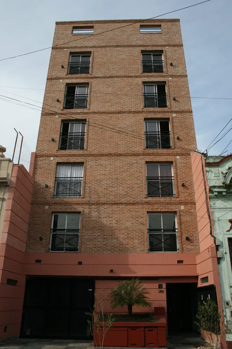 Ascensor, sin cochera