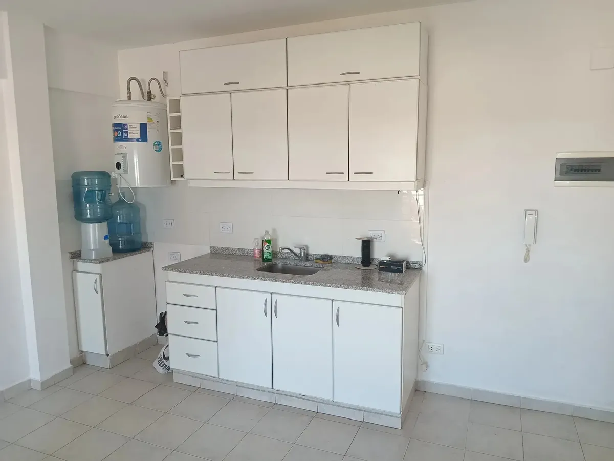 2 ambientes con cochera y balcón