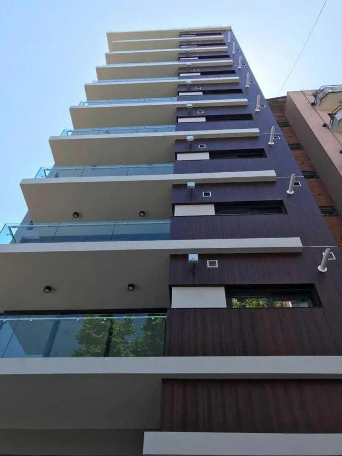 3 ambientes con cochera y piscina